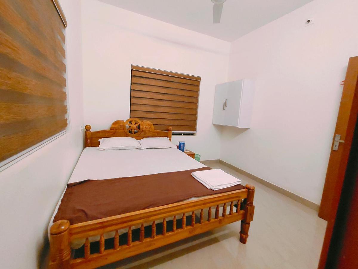 Corniche Beach Resort Mulappilangād Esterno foto