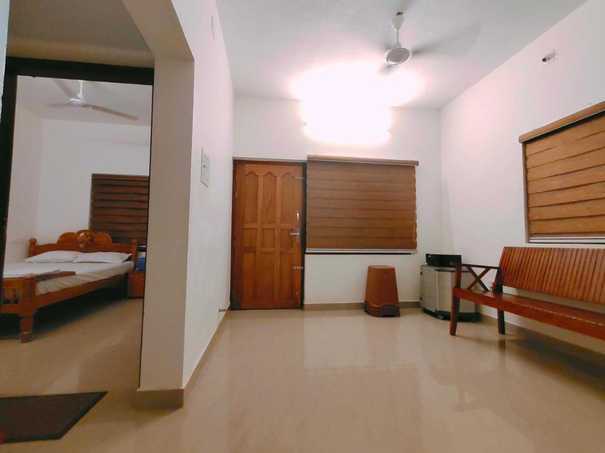 Corniche Beach Resort Mulappilangād Esterno foto